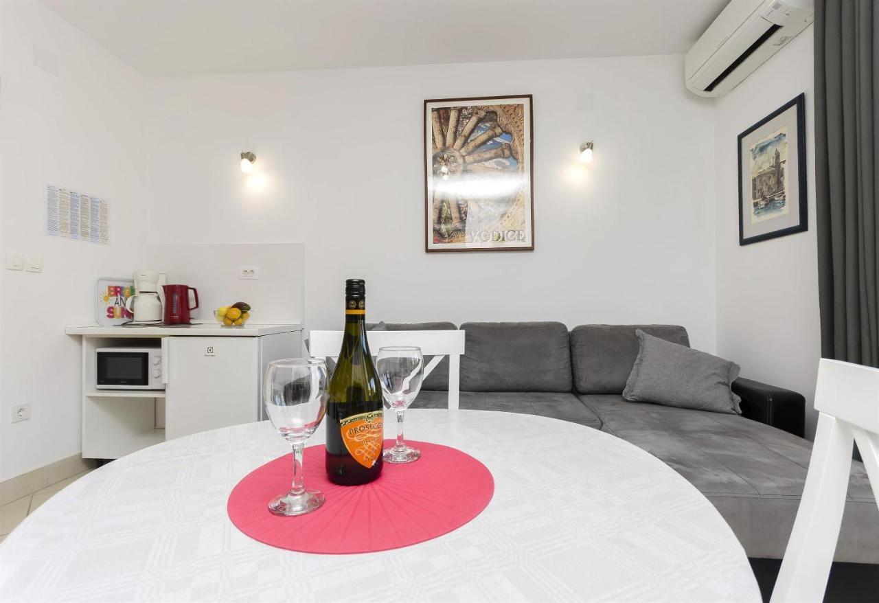 Apartment Mare Srima Dış mekan fotoğraf